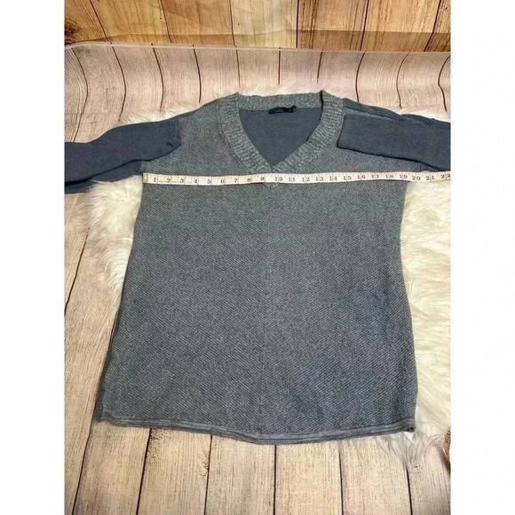 Prana Knit Vneck Sweater Washed Out Gray Blue Color Size S - Picture 7 of 8